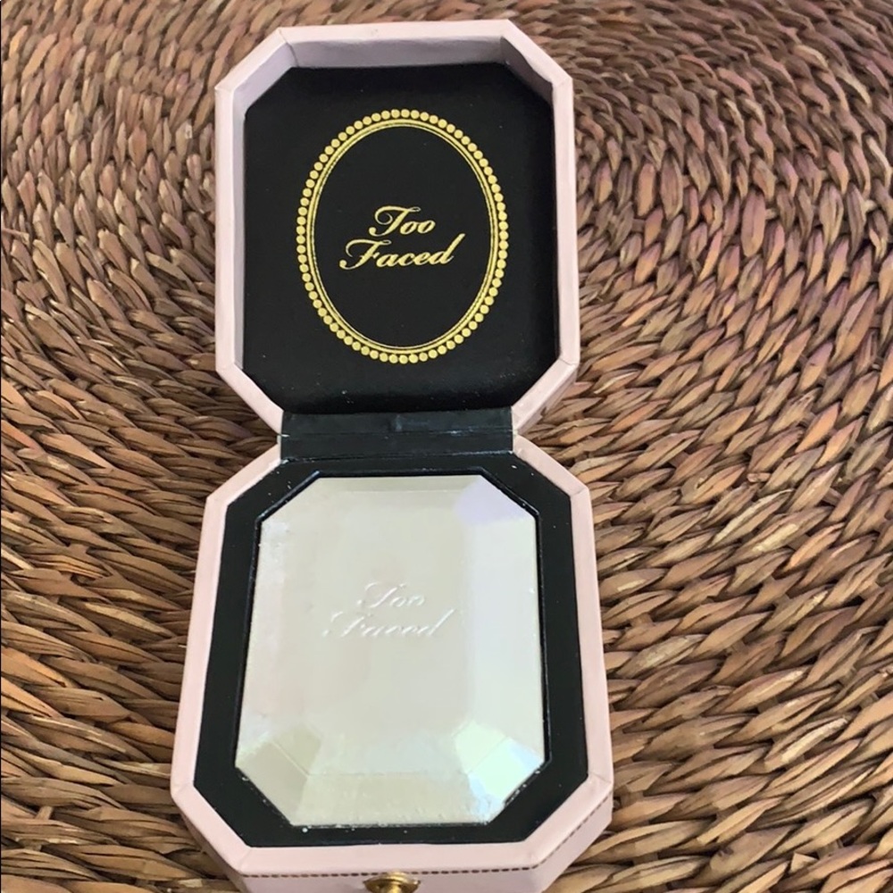 TOO FACED